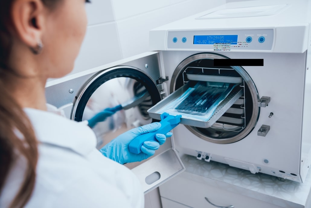 Step-by-Step Guide to Sterilizing Laboratory Equipment